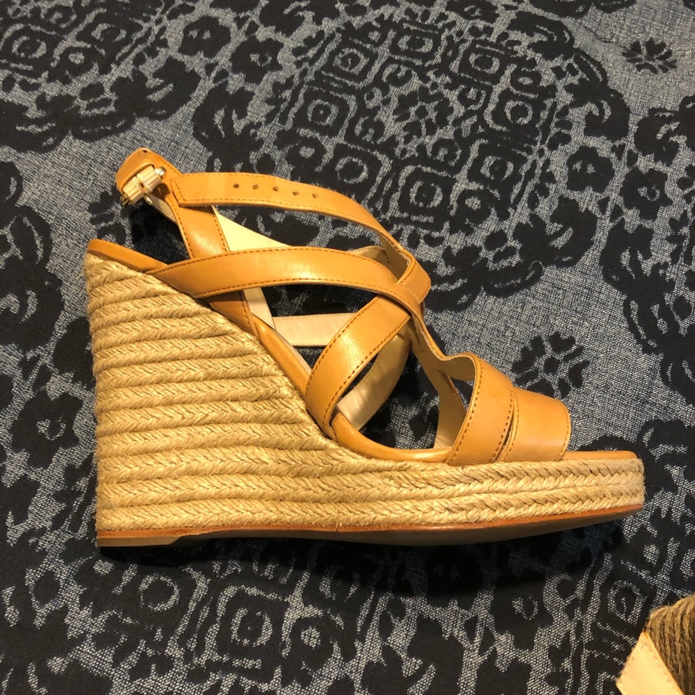 Sandals - Picture 3 of 7